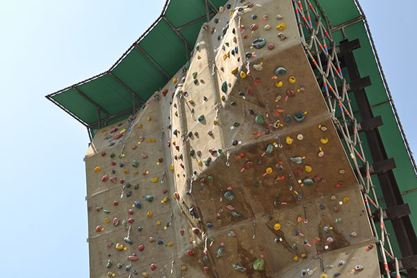 Climbing Wall and Outdoor Bouldering Wall